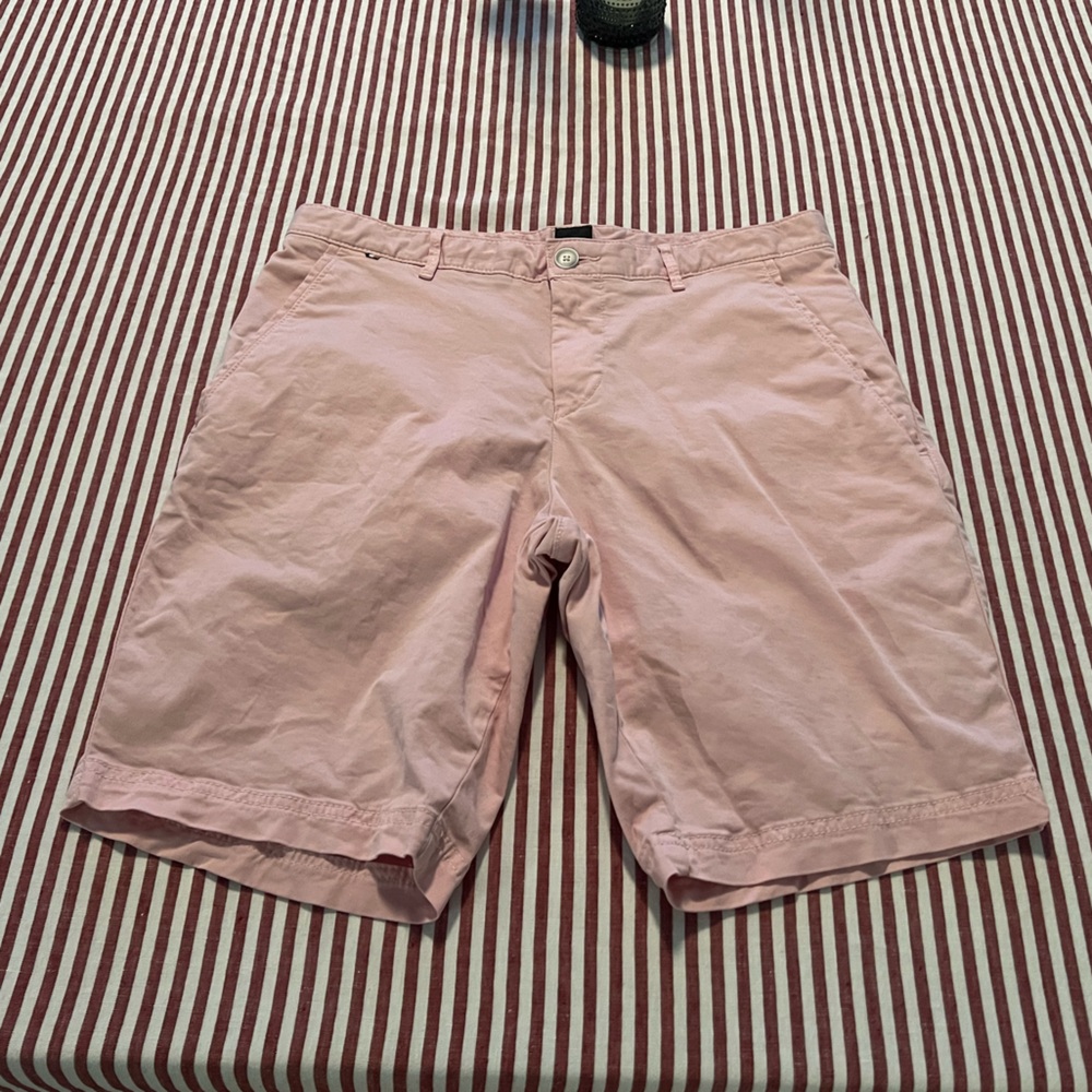 Hugo Boss Men Short Slice Slim fit 30R(32) Light Pink